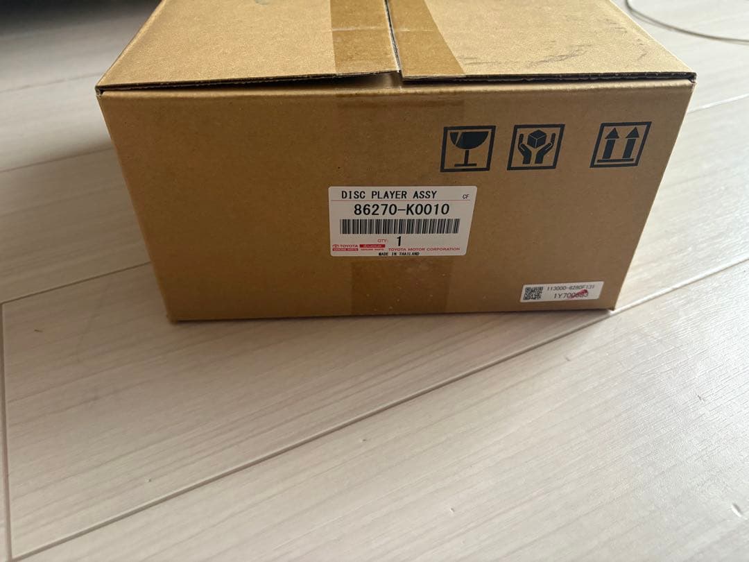 トヨタ純正CD.DVD プレーヤー 86270-K0010 新品未使用品