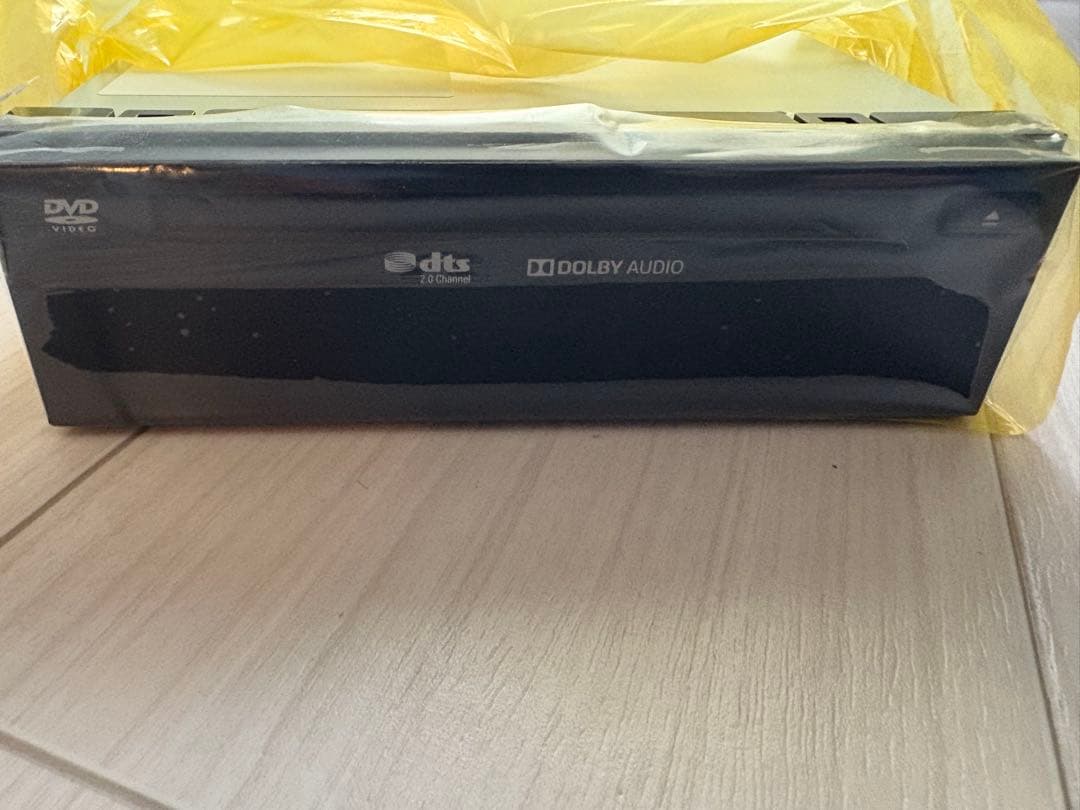 トヨタ純正CD.DVD プレーヤー 86270-K0010 新品未使用品