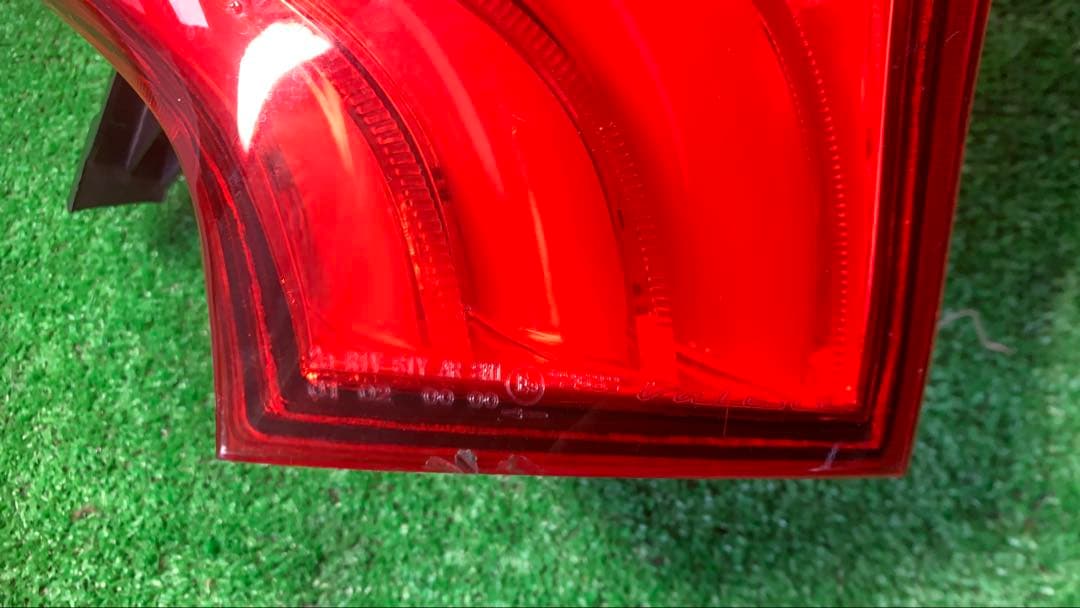 Valenti 50プリウス ヴァレンティ LED テールランプRevo -