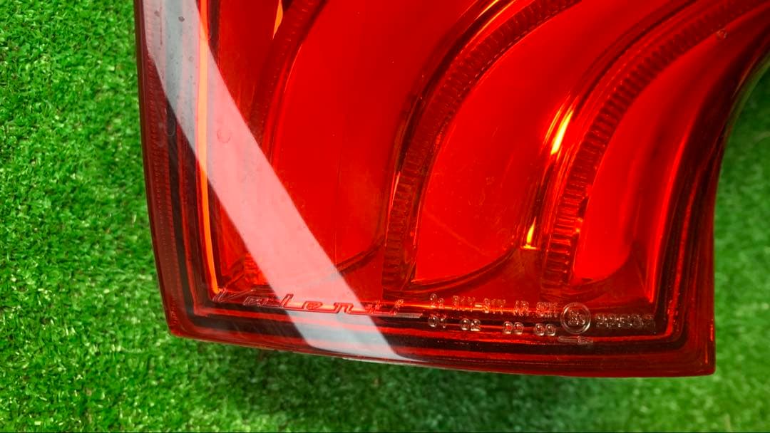 Valenti 50プリウス ヴァレンティ LED テールランプRevo -