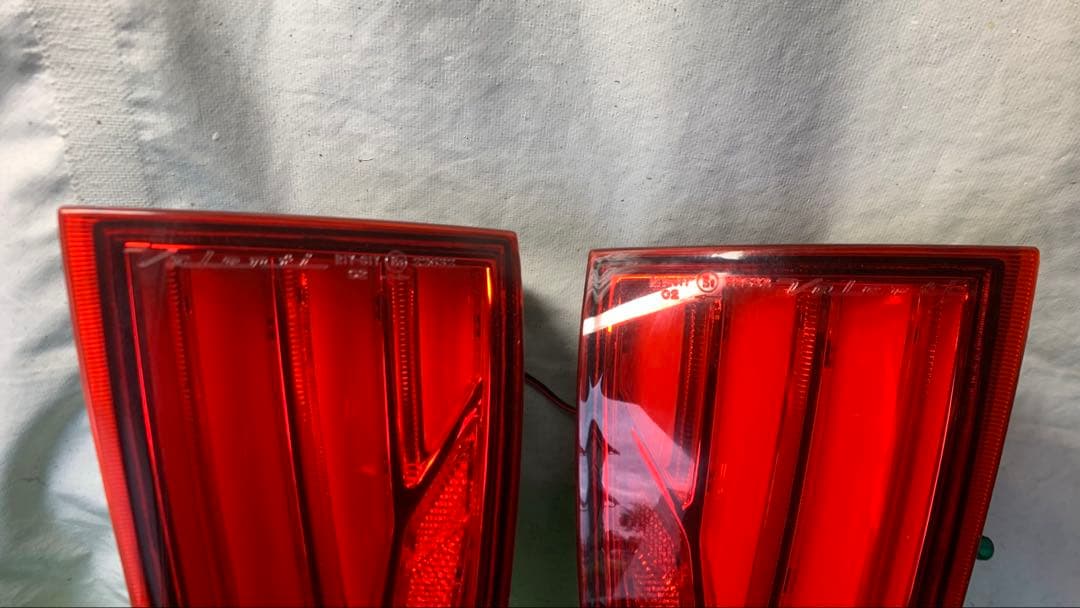 Valenti 50プリウス ヴァレンティ LED テールランプRevo -