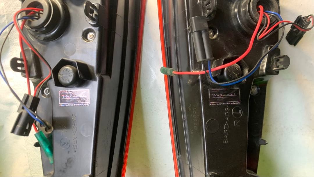 Valenti 50プリウス ヴァレンティ LED テールランプRevo -