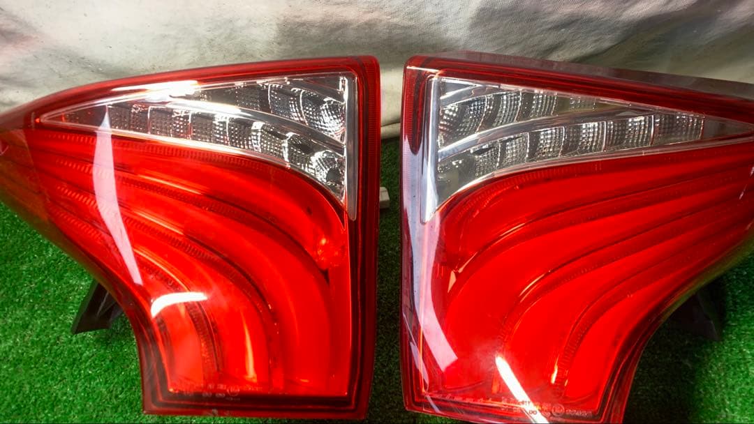 Valenti 50プリウス ヴァレンティ LED テールランプRevo -