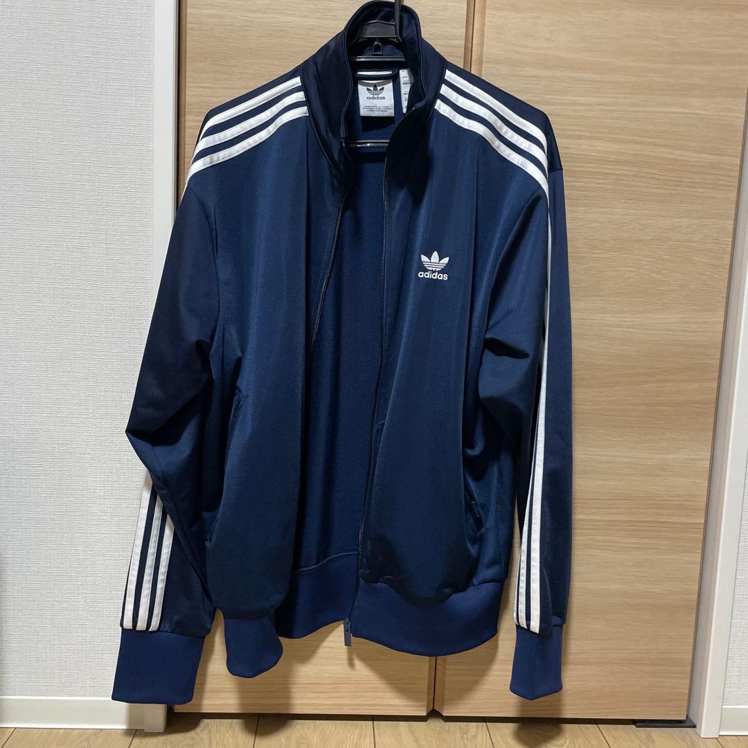 adidas originals トラックジャケット
