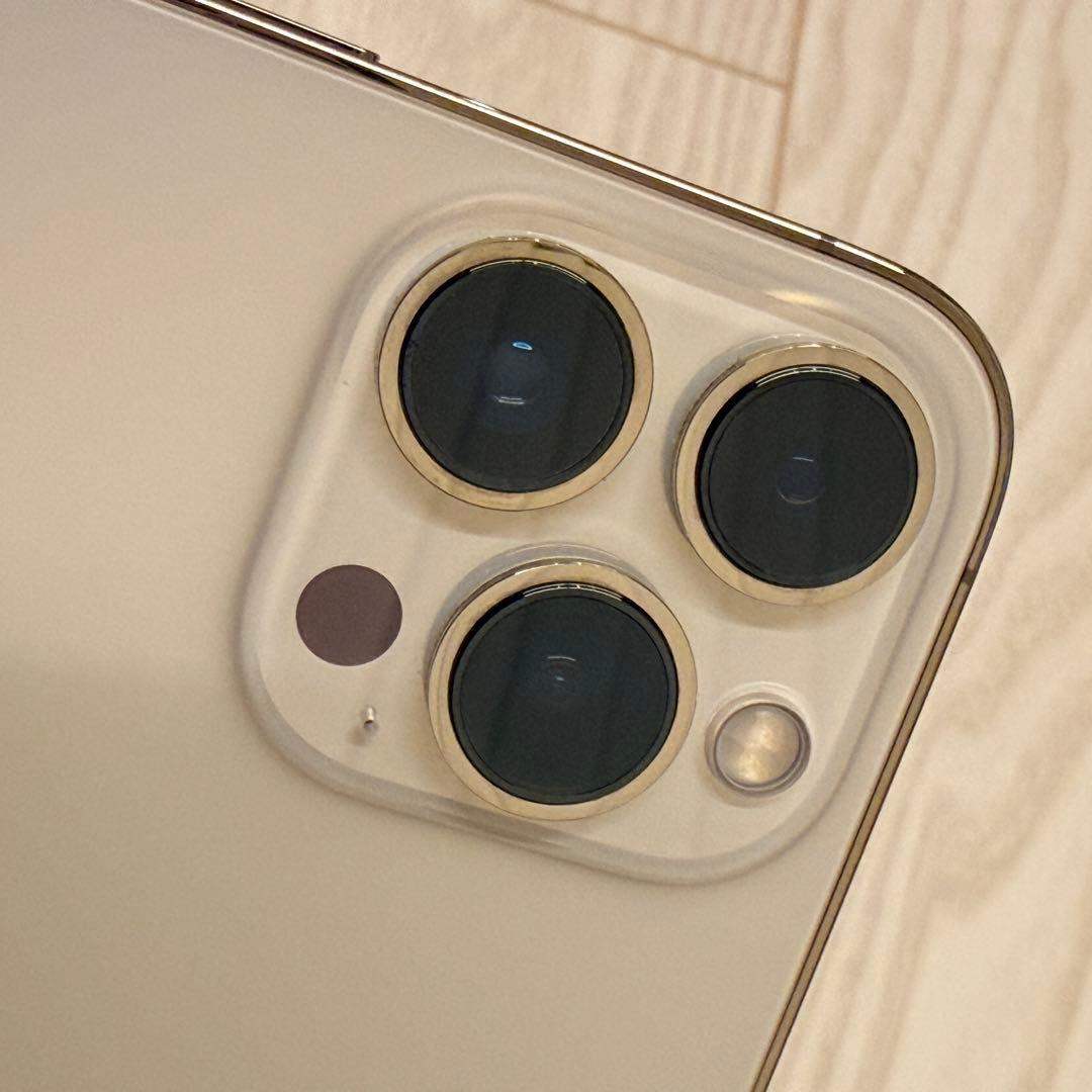 【週末限定値下げ】iPhone13ProMax 512GB ゴールド