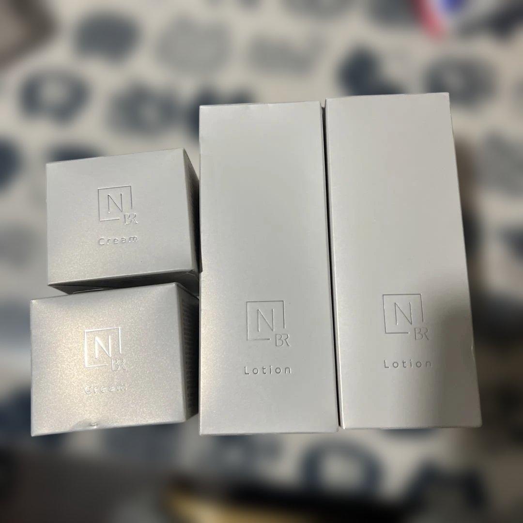 ホワイトクリア ローション2本 & クリーム 2個セット