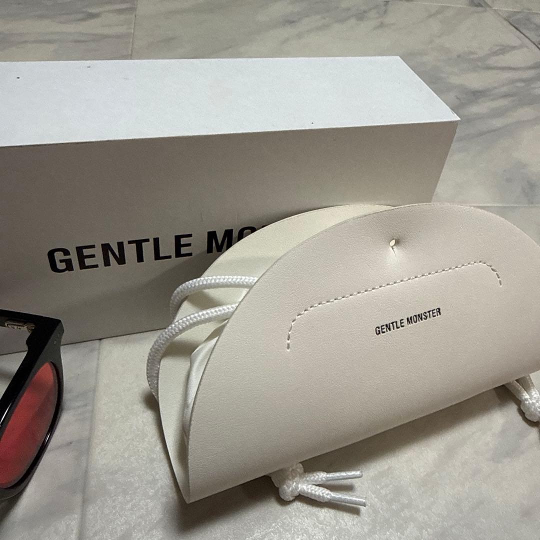 【美品】GENTLE MONSTER サングラス 赤レンズ 黒フレーム