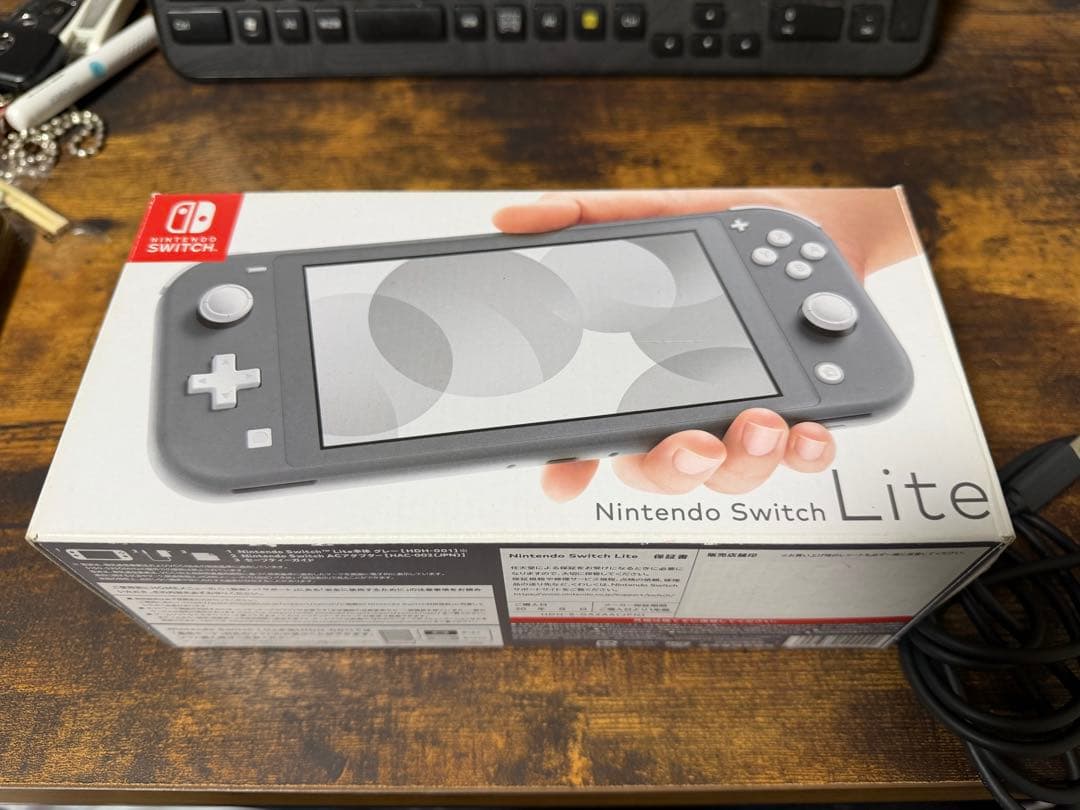 Nintendo Switch light グレー　箱　充電アダプタ付き