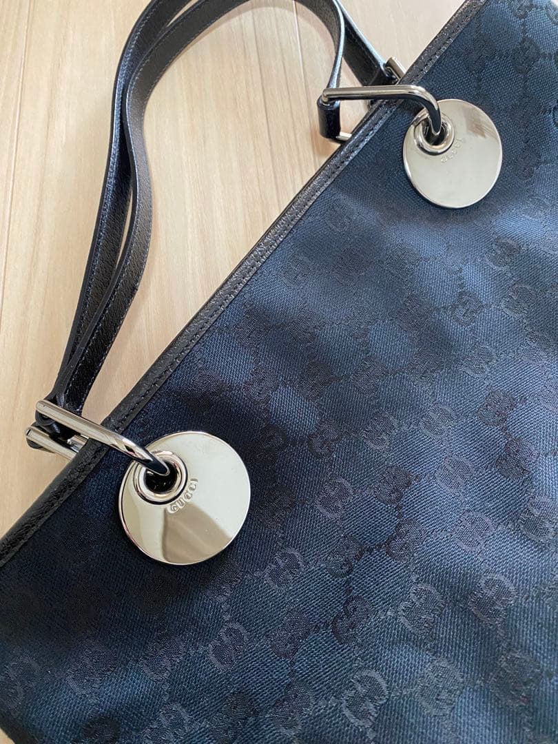 GUCCI トートバッグ　A4サイズ収納可能