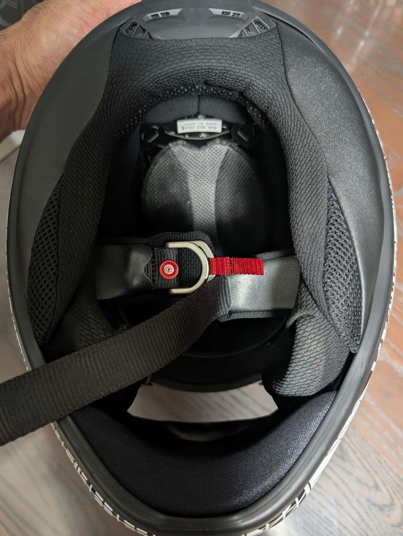 値下げ‼️早いもの勝ち‼️Arai Rapide NEO ROARS