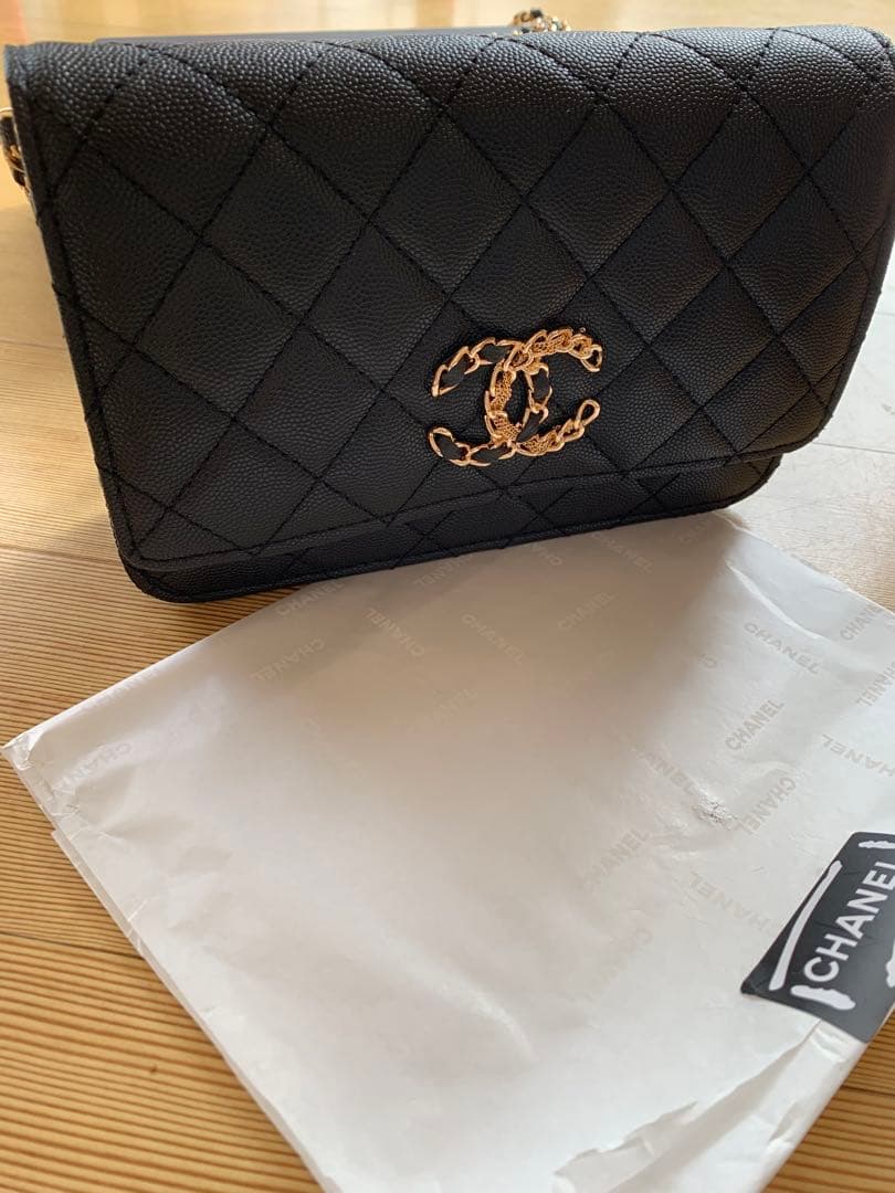 ミルク•*¨*•.¸新品未使用 ショルダーバッグ シャネルロゴCHANEL