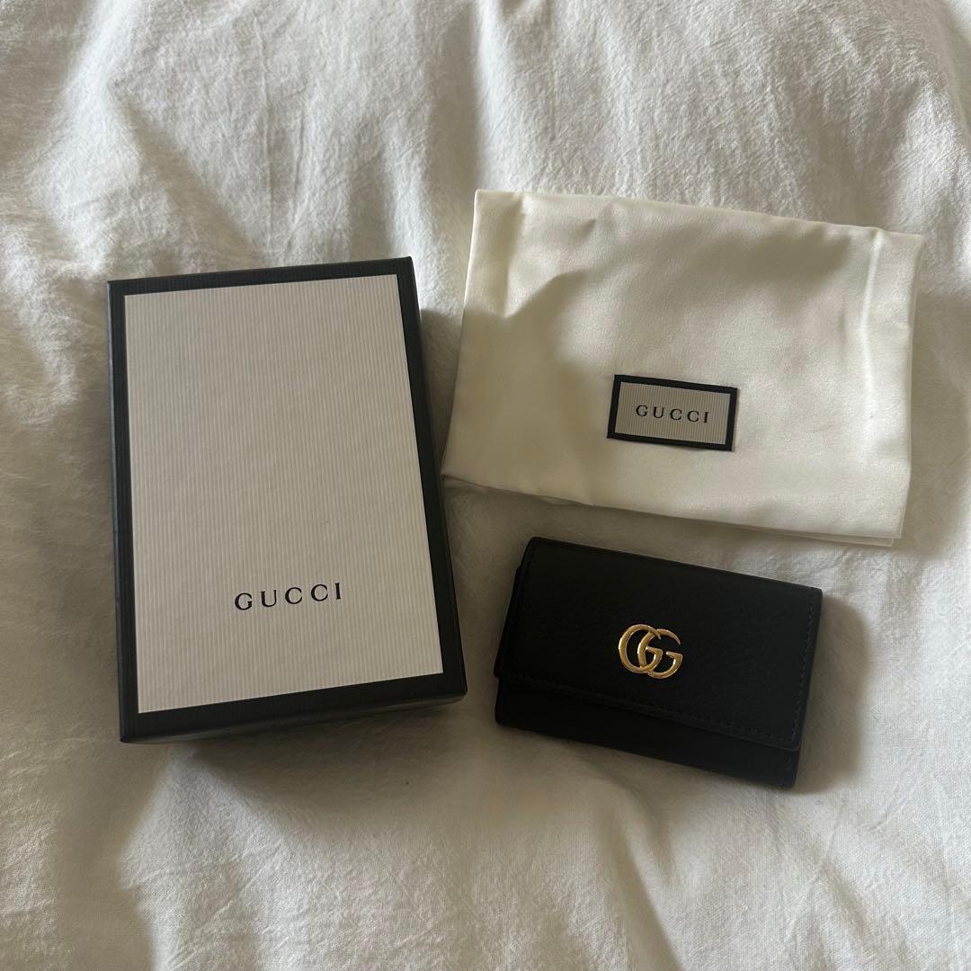 GUCCI ブラック キーケース GGロゴ