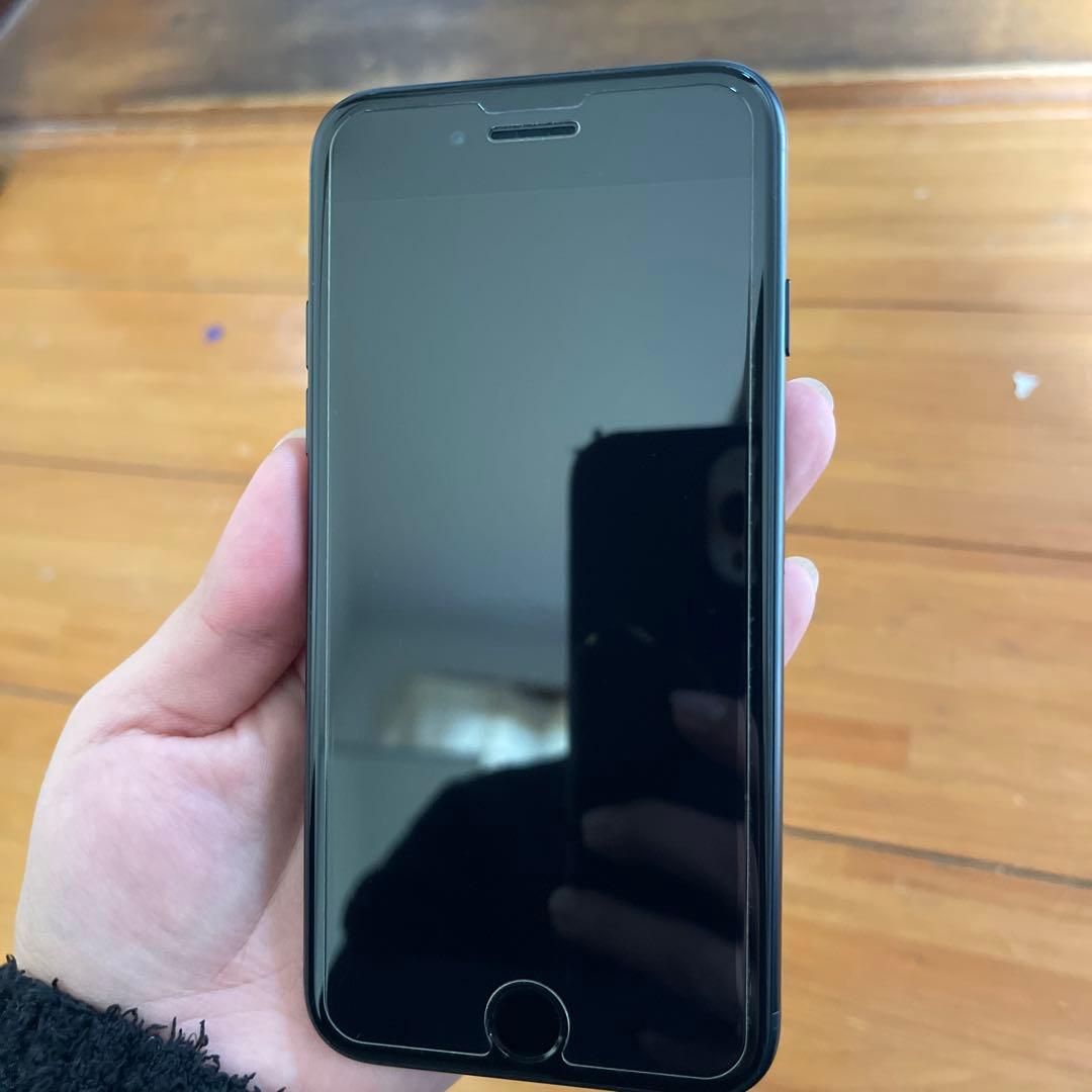 iPhone SE 第3世代 64GB SIMフリー バッテリー100％ 美品