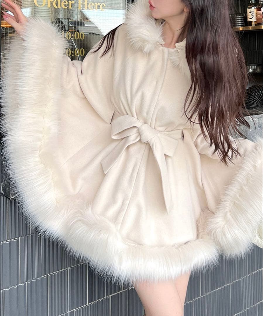 定価35200円　party フードファーケープコート