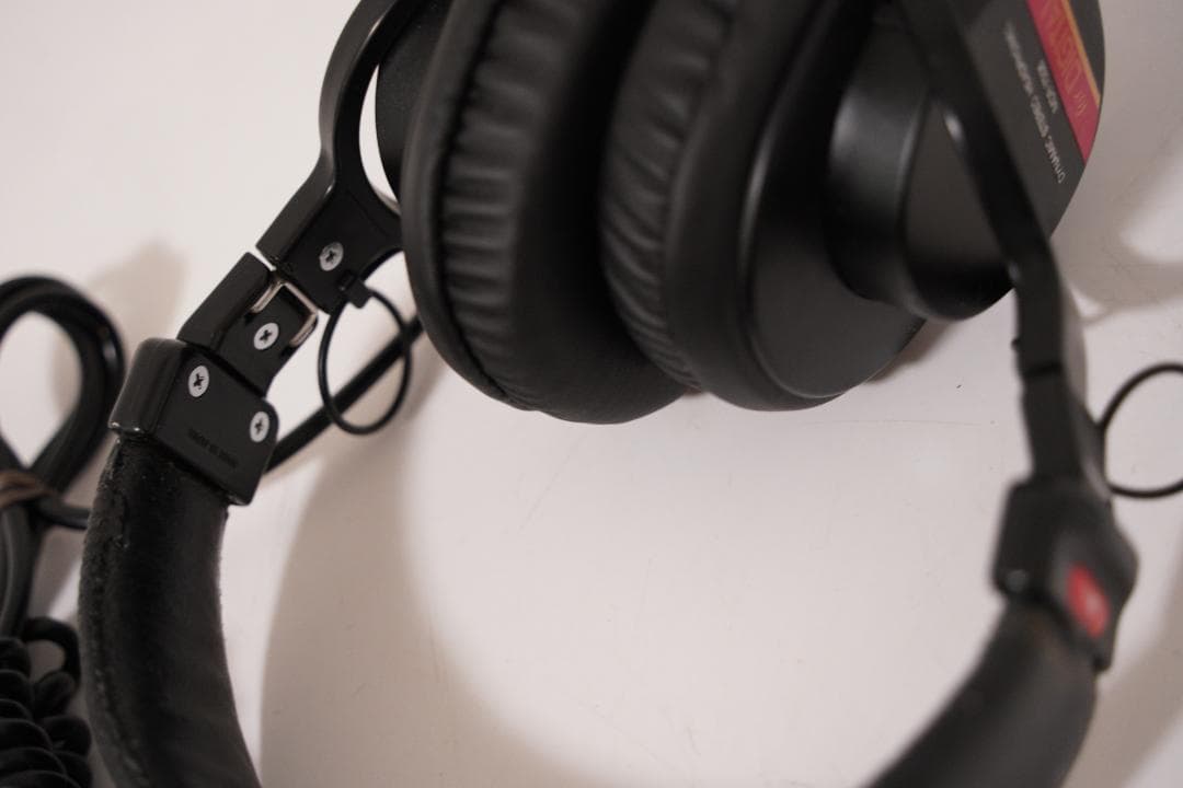 SONY MDR-7506 折りたたみ式モニターヘッドホン　新品パッド