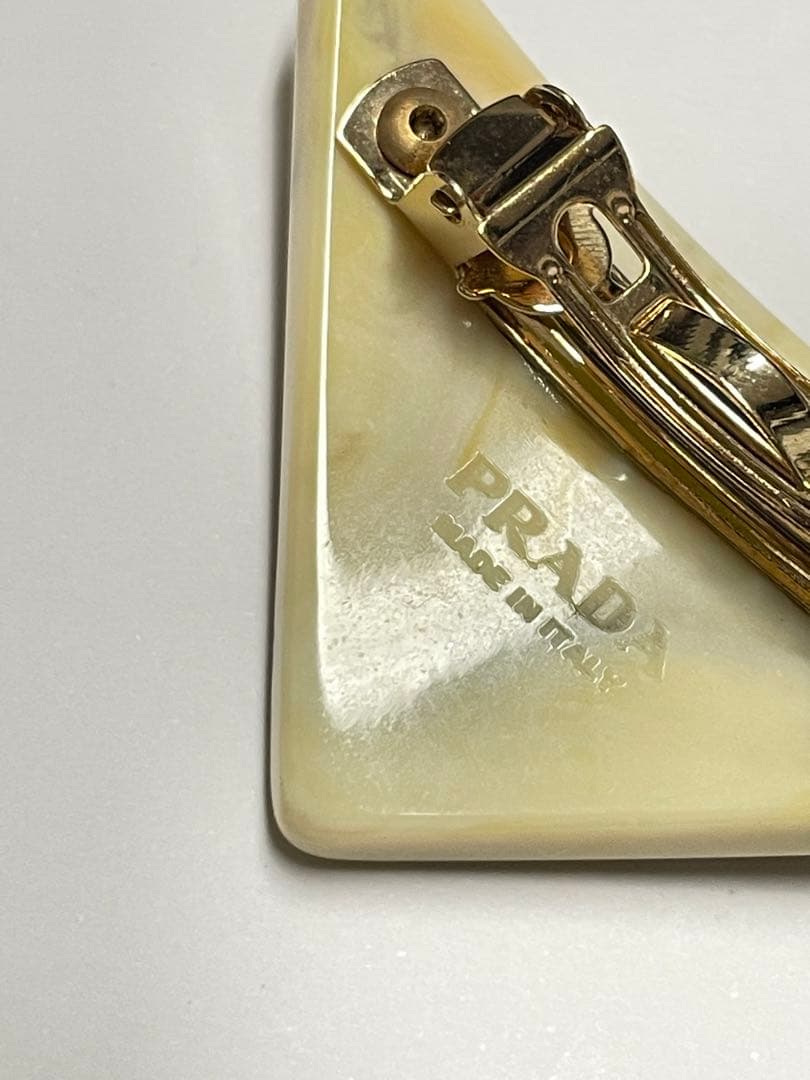 PRADAプラダ　ヘアピン　ミニバレッタ　❤︎