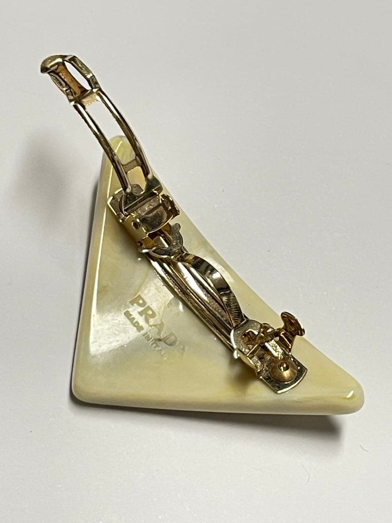 PRADAプラダ　ヘアピン　ミニバレッタ　❤︎