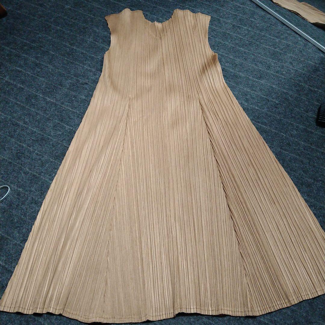 プリーツプリーズキャメルワンピ風チュニックサイズ3