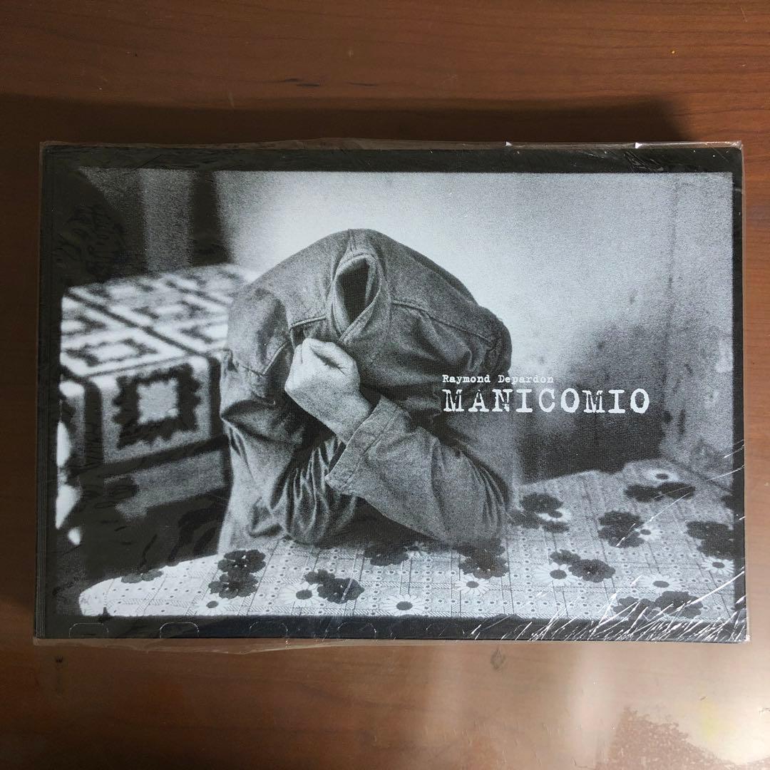 (珍しい本) 初版 Raymond Depardon MANICOMIO 洋書