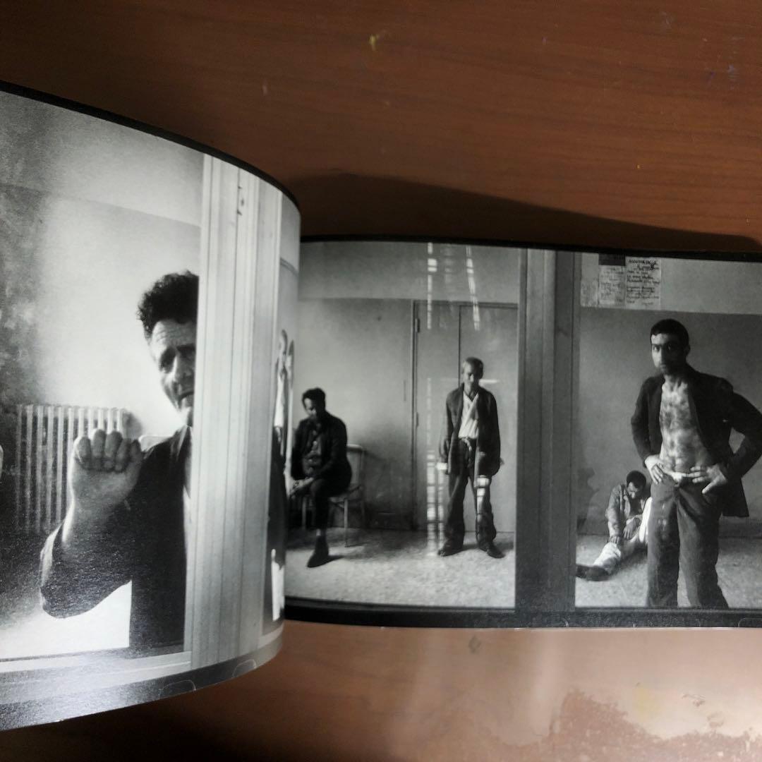 (珍しい本) 初版 Raymond Depardon MANICOMIO 洋書