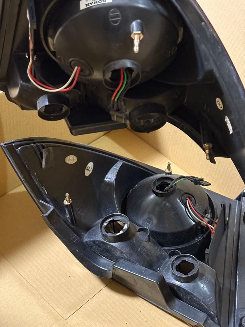 トヨタ　アルテッツァテールランプ 下部スモークタイプ　4点セット