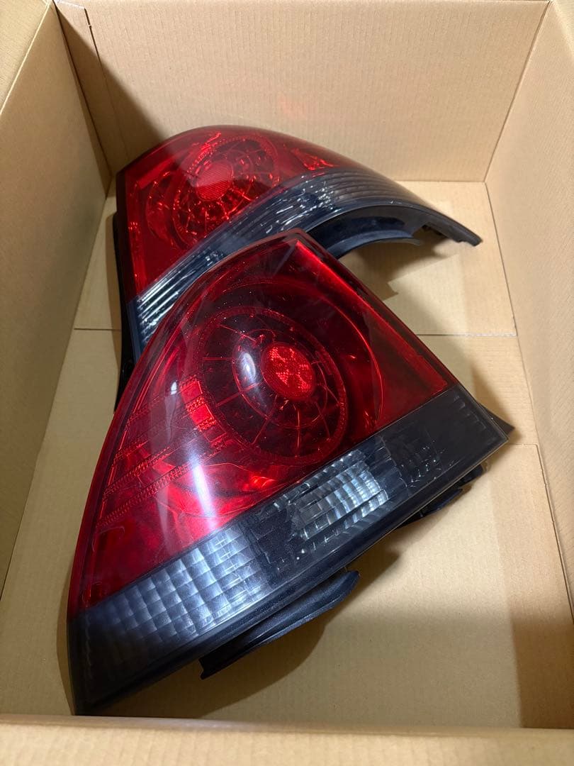 トヨタ　アルテッツァテールランプ 下部スモークタイプ　4点セット