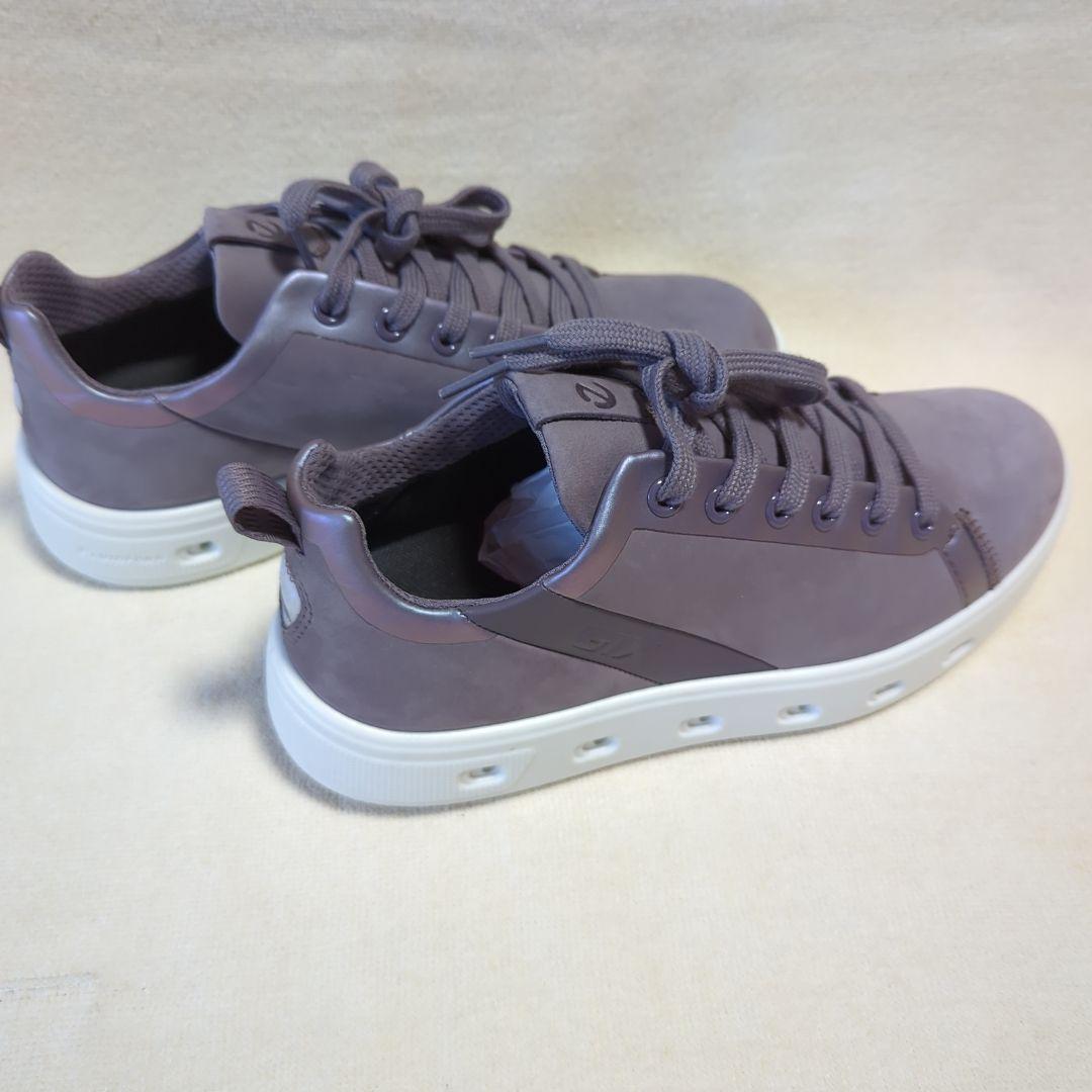 再値下げエコーeccoスニーカー