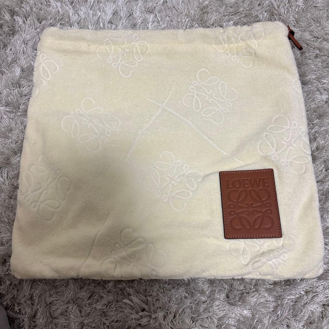 LOEWE エレファント バスケット スモール（ラフィア&カーフ）