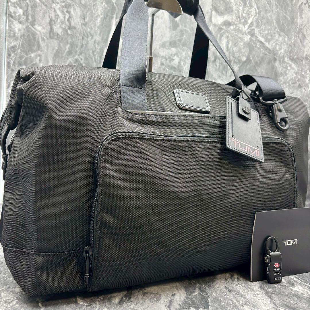 ひろろ ✨TUMI ボストンバッグ　ダブル エクスパンション サチェル