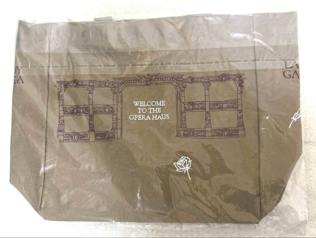 【新品未開封】レディーガガ　OPERA HAUS TOTE (TAN)