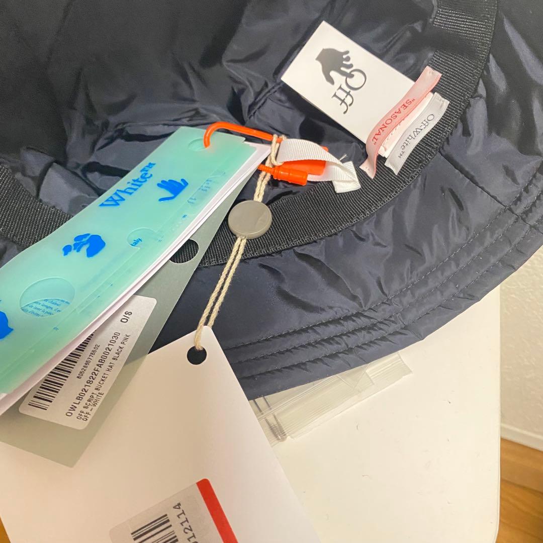 【新品タグ付き】オフホワイト　バケハ