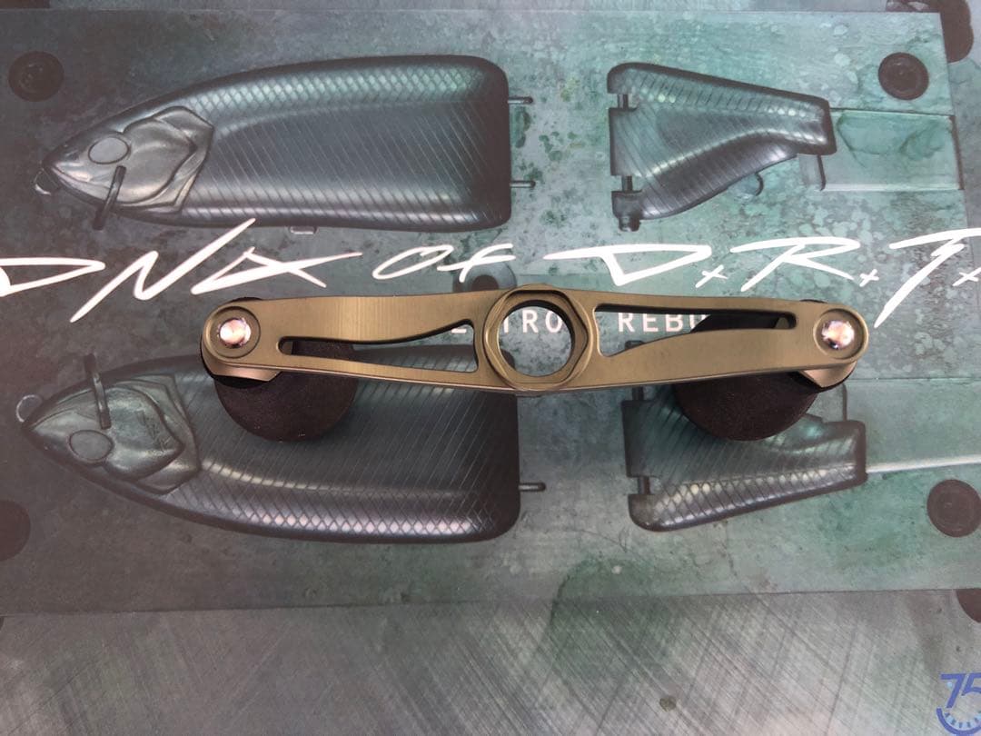 DRT　USA　バリアル　95　ブラストグリーン　 カスタム　実釣未使用