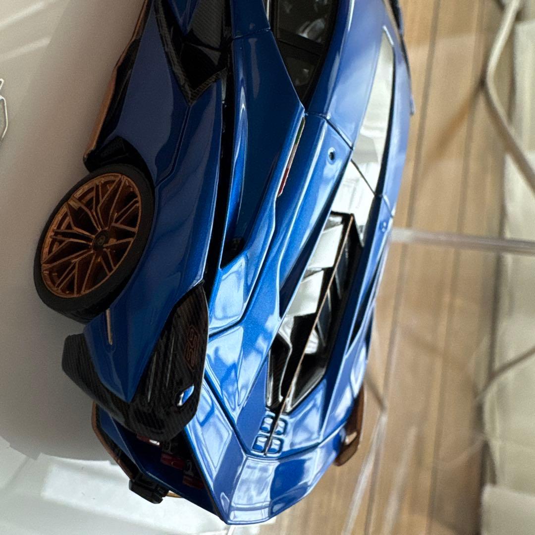 Makeup ミニカー Lamborghini Sian FKP 1/43