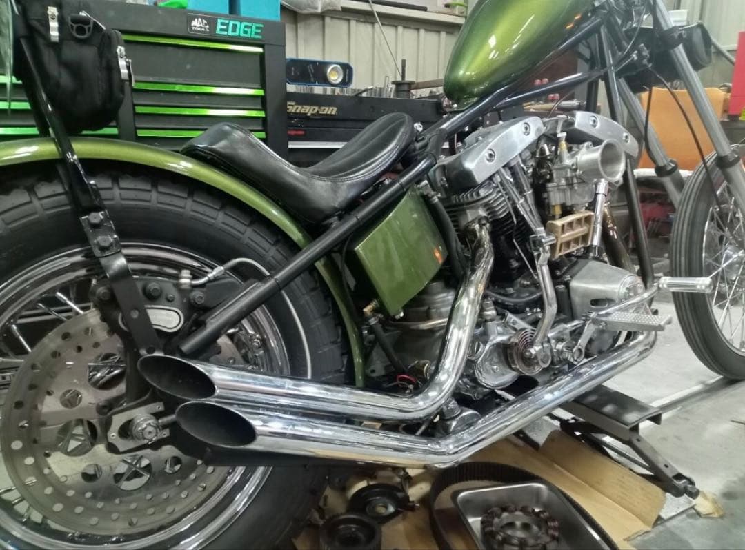 ハーレー ショベル4速リジットマフラーアップスイープ