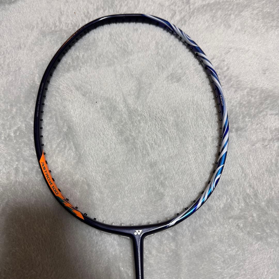 ヨネックス アストロクス100zz 4UG5