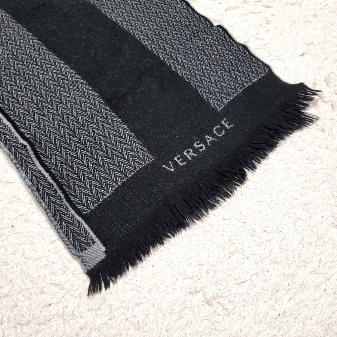 VERSACE ヴェルサーチ メデューサ ヘリンボーン柄 マフラー