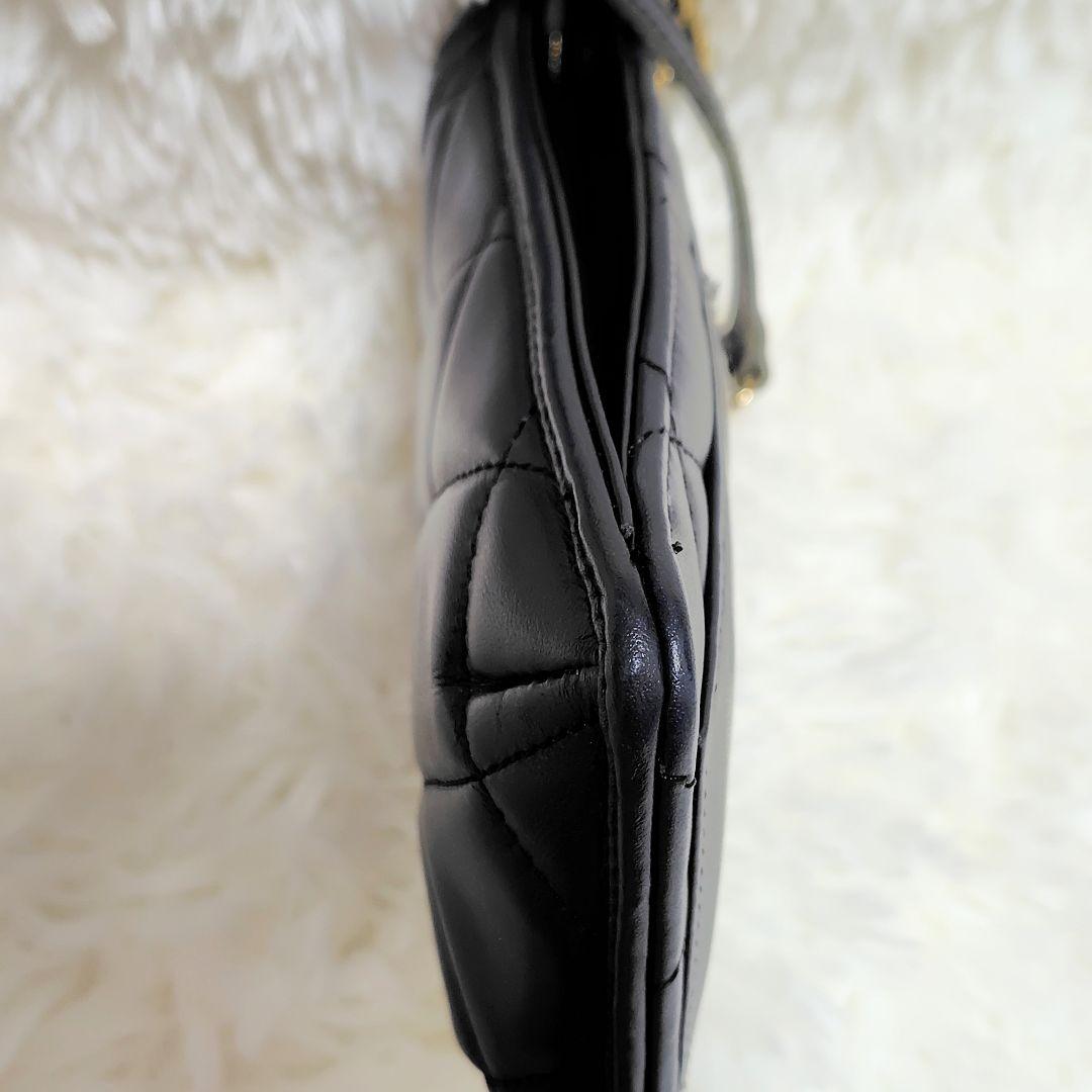 【美品】ヴィオラドーロヴィリーナコラボキルティングスマホポシェットレザーネイビー