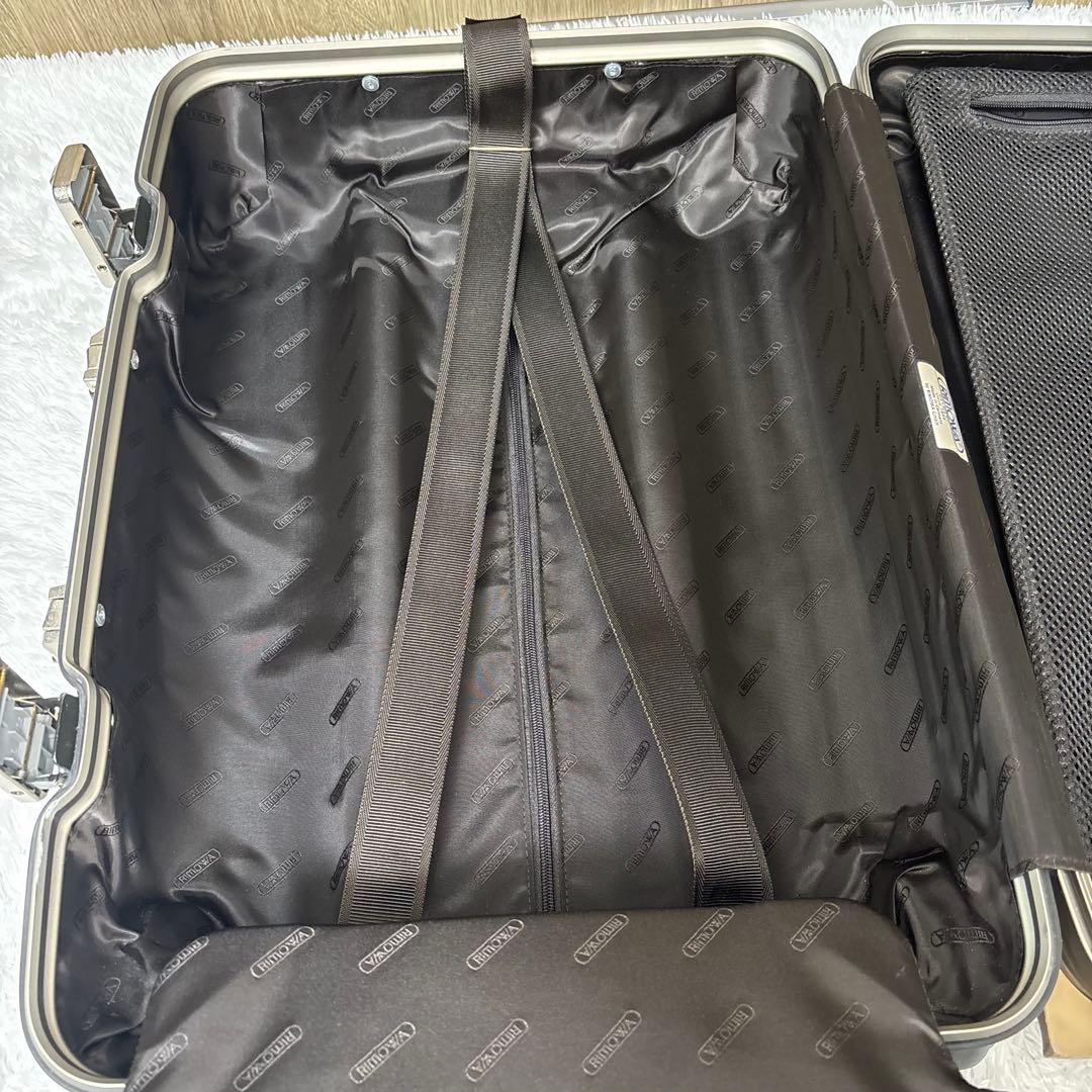 RIMOWA リモワ スーツケース チタン 2輪