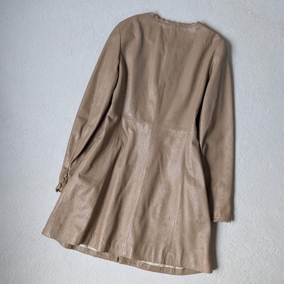 【美品】バルマン ノーカラー レザーコート ベージュ ラム パンチング サイズ9