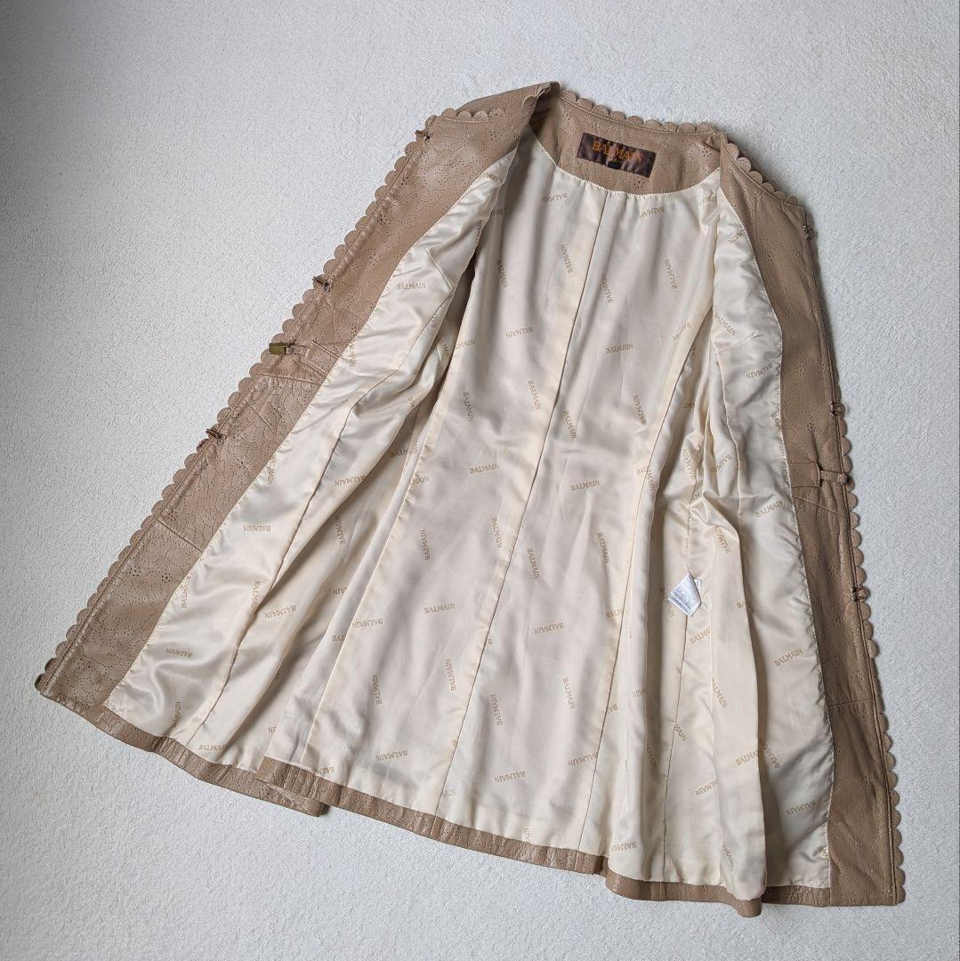 【美品】バルマン ノーカラー レザーコート ベージュ ラム パンチング サイズ9