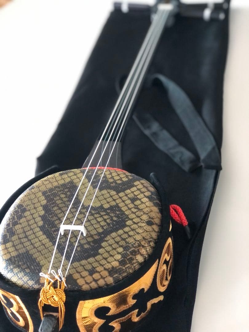 お値下げいたしました！新品！チューナー付ミニ三線！