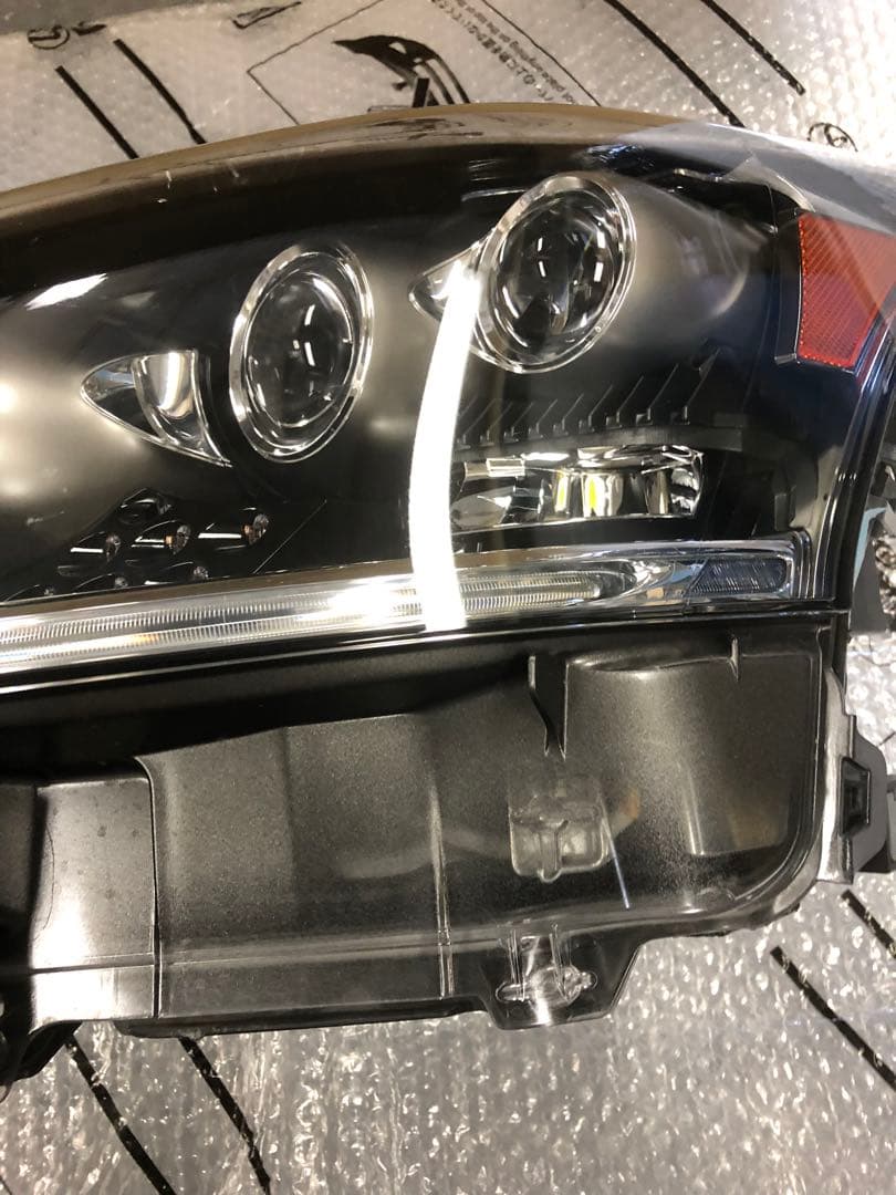 レクサス LS460 UVF45後期 左ヘッドライト81185-50A91