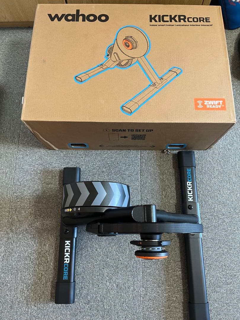 Wahoo KICKR CORE ズイフトコグ付き