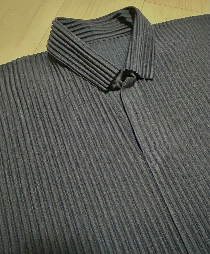 オムプリッセイッセイミヤケ　ポロシャツ