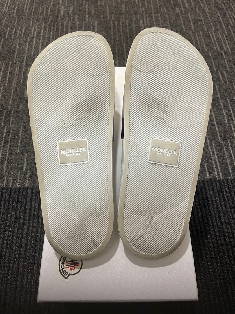 MONCLER トリコロール Basileサンダル 専用袋付き 41 ホワイト