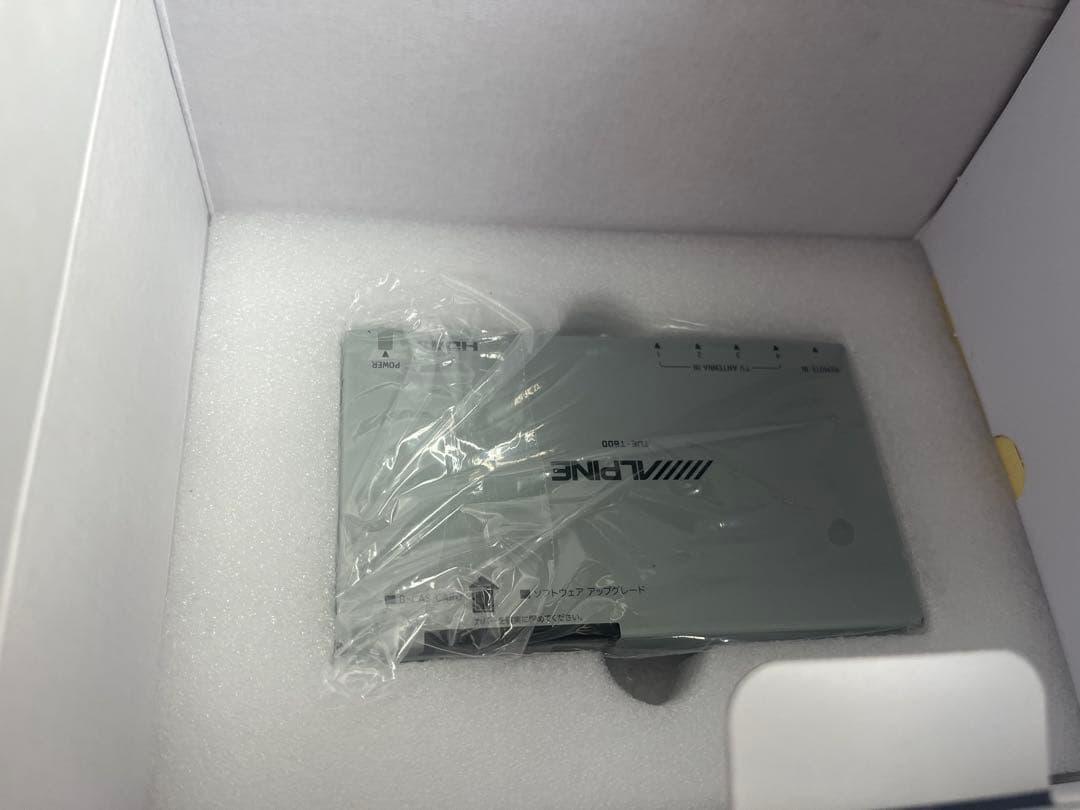 ALPINE 地デジTVチューナー TUE-T600 開封済み新品です。