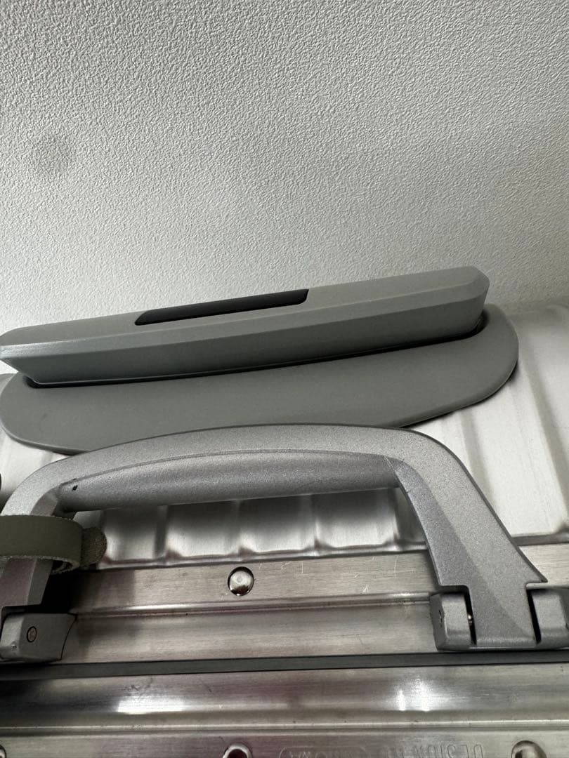 リモワ　スーツケース　アルミ