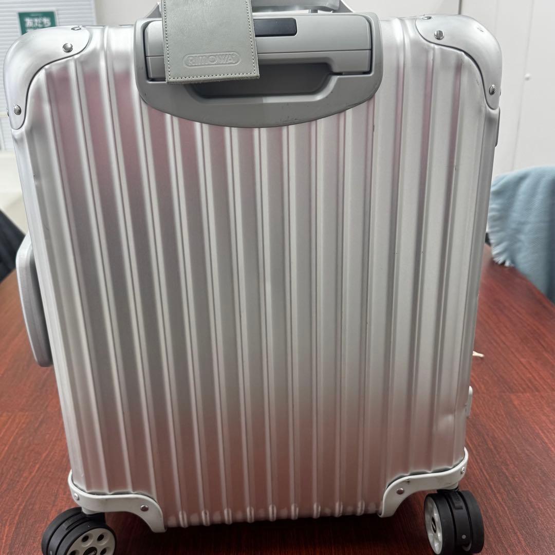 リモワ　スーツケース　アルミ