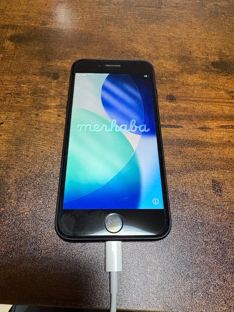 iPhone se (第二世代) 64GB 本体