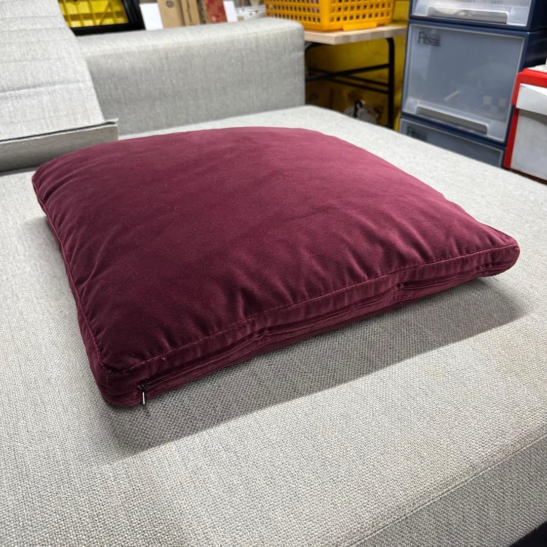 Minotti 　クッション　高級家具　ミノッティ　ワインレッド 1個